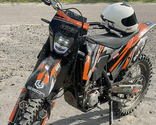 Геон Dakar GNS 300R, объемом двигателя 0 л и пробегом 550 тыс. км за 2400 $, фото 1 на Automoto.ua