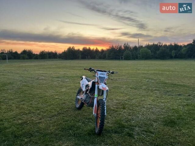 Оранжевый Геон Dakar GNX 250, объемом двигателя 0 л и пробегом 4 тыс. км за 2600 $, фото 3 на Automoto.ua