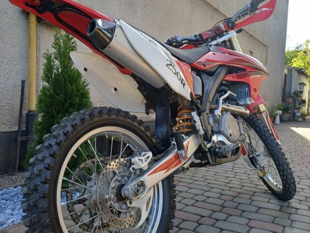 Геон Інша, об'ємом двигуна 0.25 л та пробігом 0 тис. км за 2200 $, фото 2 на Automoto.ua