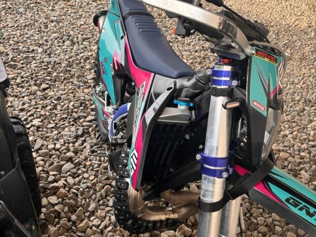 Геон Другая, объемом двигателя 2.5 л и пробегом 0 тыс. км за 3100 $, фото 2 на Automoto.ua