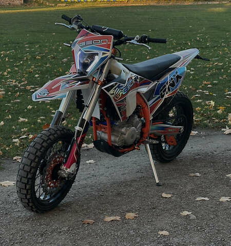 Белый Геон GNX 300 NB Motard, объемом двигателя 0.28 л и пробегом 3 тыс. км за 2850 $, фото 9 на Automoto.ua