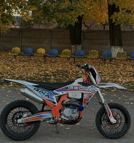 Белый Геон GNX 300 NB Motard, объемом двигателя 0.28 л и пробегом 3 тыс. км за 2850 $, фото 2 на Automoto.ua