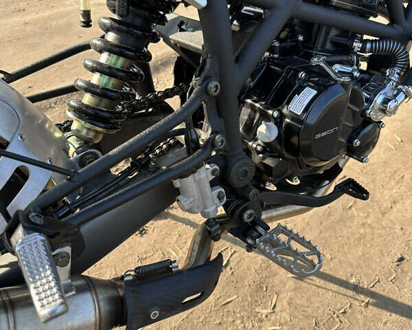 Черный Геон Scrambler, объемом двигателя 0.28 л и пробегом 2 тыс. км за 1999 $, фото 8 на Automoto.ua