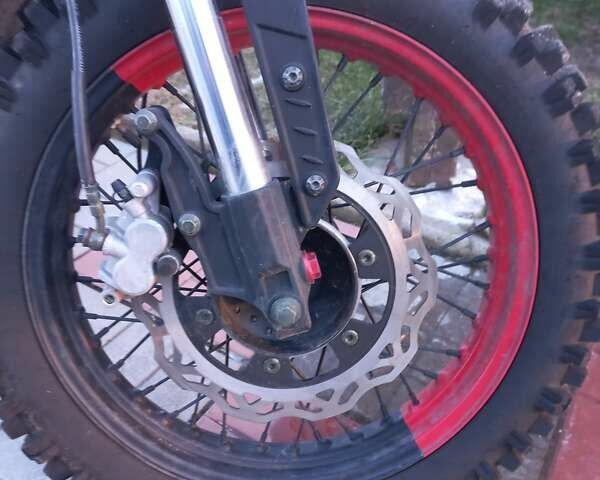 Геон Scrambler 2021 в Полтаве на Automoto.ua Красный Геон Scrambler, объемом двигателя 0.25 л и пробегом 2 тыс. км за 1750 $, фото 2 на Automoto.ua