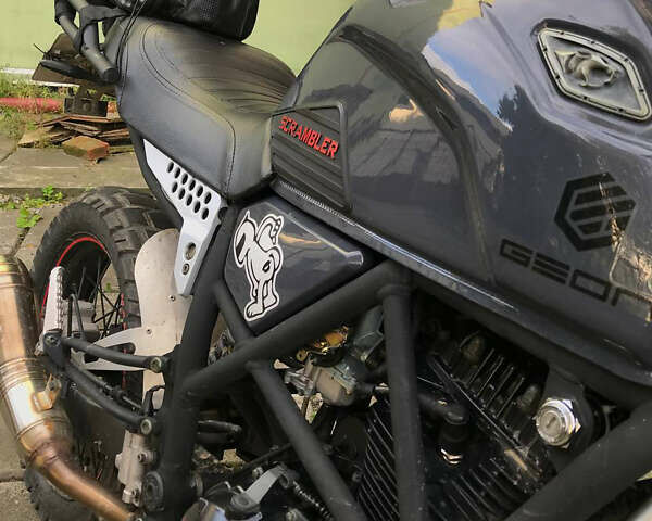 Геон Scrambler 250 2019 в Львове на Automoto.ua Серый Геон Scrambler 250, объемом двигателя 0.25 л и пробегом 7 тыс. км за 1200 $, фото 3 на Automoto.ua