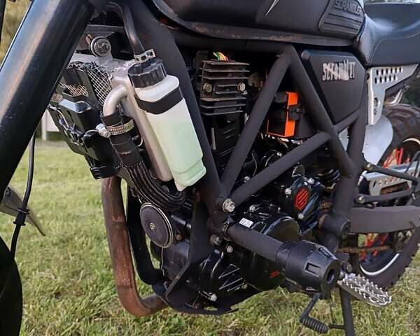 Чорний Геон Scrambler 300, об'ємом двигуна 0.3 л та пробігом 10 тис. км за 2050 $, фото 8 на Automoto.ua