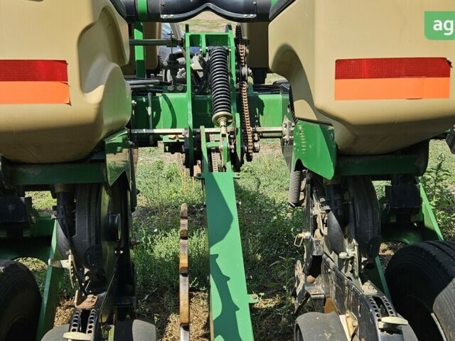 Грейт Плейнс YP 825, объемом двигателя 0 л и пробегом 0 тыс. км за 33000 $, фото 4 на Automoto.ua