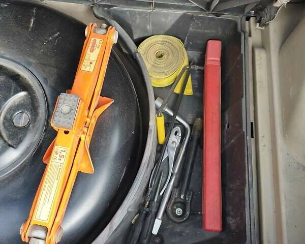 Грейт Вол Флорид 2010 в Житомире на Automoto.ua Оранжевый Грейт Вол Флорид, объемом двигателя 1.3 л и пробегом 170 тыс. км за 2950 $, фото 22 на Automoto.ua