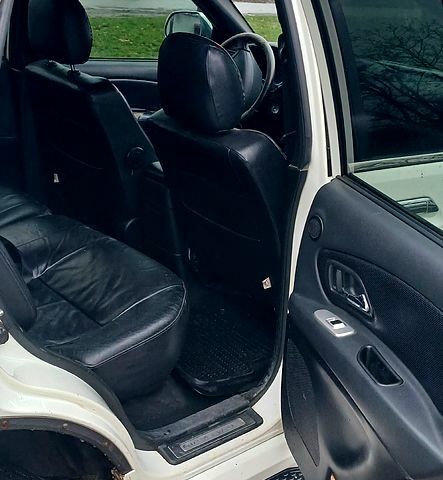 Белый Грейт Вол Хавал Х3, объемом двигателя 2.4 л и пробегом 166 тыс. км за 4000 $, фото 6 на Automoto.ua