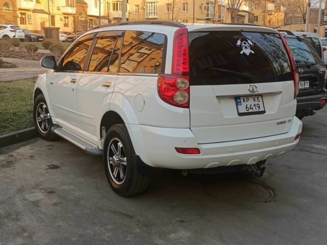 Белый Грейт Вол Хавал, объемом двигателя 2 л и пробегом 100 тыс. км за 8000 $, фото 2 на Automoto.ua