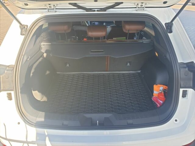 Білий Грейт Вол Хавал, об'ємом двигуна 2 л та пробігом 101 тис. км за 13400 $, фото 7 на Automoto.ua