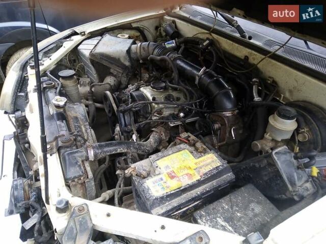 Білий Грейт Вол Hover, об'ємом двигуна 2.4 л та пробігом 192 тис. км за 4400 $, фото 7 на Automoto.ua