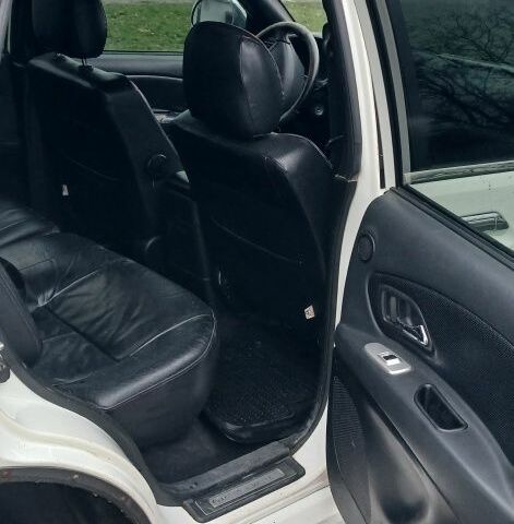 Білий Грейт Вол Hover, об'ємом двигуна 2.4 л та пробігом 166 тис. км за 4000 $, фото 4 на Automoto.ua