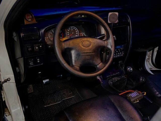 Білий Грейт Вол Hover, об'ємом двигуна 2.4 л та пробігом 10 тис. км за 4200 $, фото 11 на Automoto.ua