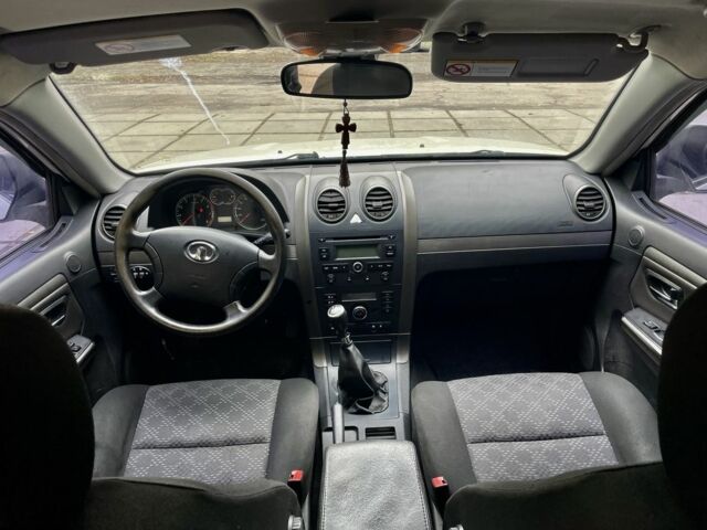 Білий Грейт Вол Hover, об'ємом двигуна 2 л та пробігом 200 тис. км за 5650 $, фото 4 на Automoto.ua