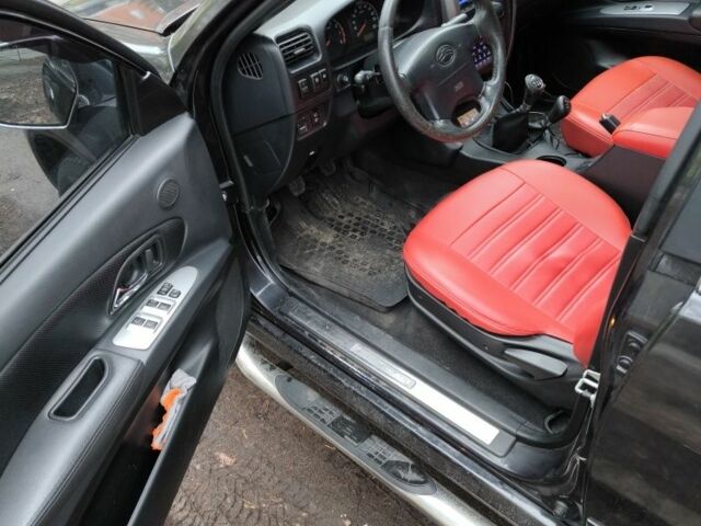 Черный Грейт Вол Ховер, объемом двигателя 0 л и пробегом 85 тыс. км за 8000 $, фото 8 на Automoto.ua