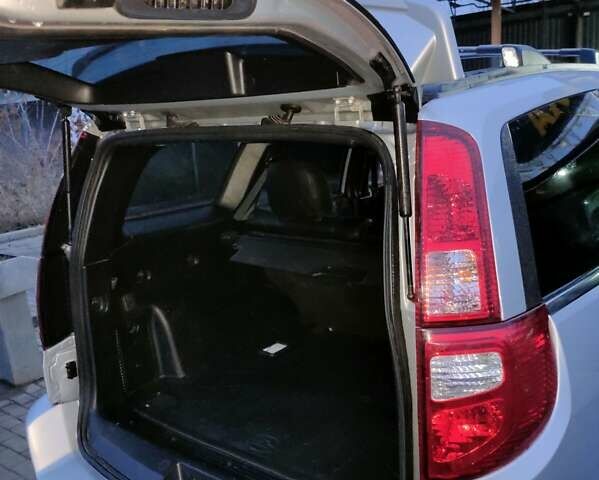 Сірий Грейт Вол Hover, об'ємом двигуна 2.4 л та пробігом 62 тис. км за 7600 $, фото 7 на Automoto.ua