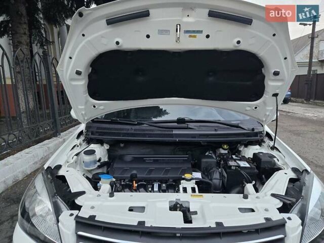 Білий Грейт Вол Волєкс Ц30, об'ємом двигуна 1.5 л та пробігом 22 тис. км за 5950 $, фото 15 на Automoto.ua
