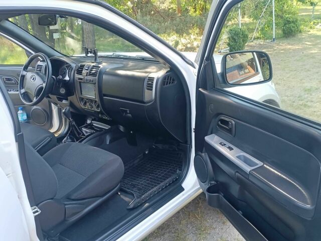 Белый Грейт Вол Вингл, объемом двигателя 0 л и пробегом 63 тыс. км за 8500 $, фото 7 на Automoto.ua