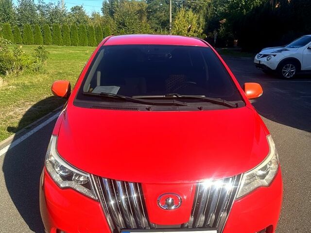 Красный Грейт Вол Voleex C10, объемом двигателя 1.5 л и пробегом 41 тыс. км за 9000 $, фото 1 на Automoto.ua