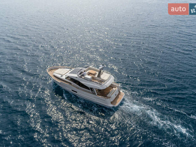 Гринлайн 48, объемом двигателя 0 л и пробегом 0 тыс. км за 901931 $, фото 7 на Automoto.ua