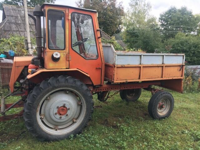 Червоний ХТЗ Т-16, об'ємом двигуна 2 л та пробігом 20 тис. км за 4000 $, фото 1 на Automoto.ua