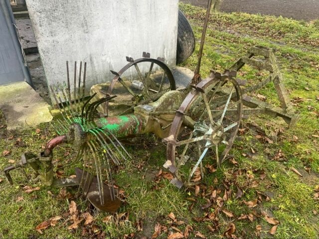 Синий ХТЗ Т-40, объемом двигателя 2 л и пробегом 111 тыс. км за 3500 $, фото 3 на Automoto.ua