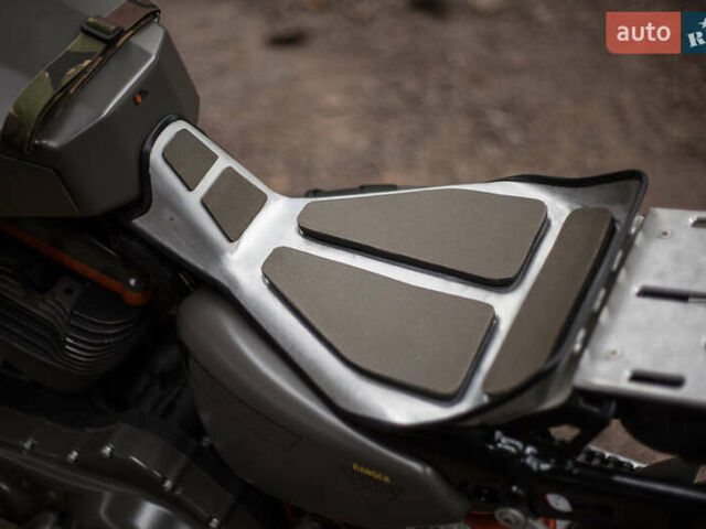 Серый Харлей-Дэвидсон 1200 Sportster, объемом двигателя 1.2 л и пробегом 8 тыс. км за 9999 $, фото 4 на Automoto.ua