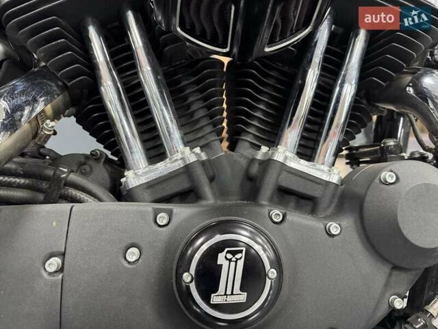 Харлей-Дэвидсон 883 Iron 2014 в Киеве на Automoto.ua Черный Харлей-Дэвидсон 883 Iron, объемом двигателя 0.88 л и пробегом 4 тыс. км за 9000 $, фото 8 на Automoto.ua