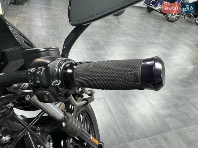 Харлей-Дэвидсон 883 Iron 2014 в Киеве на Automoto.ua Черный Харлей-Дэвидсон 883 Iron, объемом двигателя 0.88 л и пробегом 4 тыс. км за 9000 $, фото 5 на Automoto.ua
