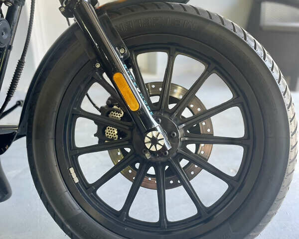 Черный Харлей-Дэвидсон 883 Iron, объемом двигателя 1.2 л и пробегом 2 тыс. км за 9999 $, фото 4 на Automoto.ua