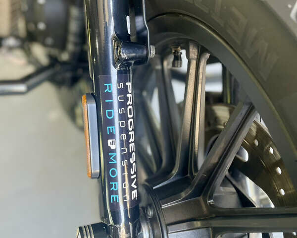 Черный Харлей-Дэвидсон 883 Iron, объемом двигателя 1.2 л и пробегом 2 тыс. км за 9999 $, фото 8 на Automoto.ua