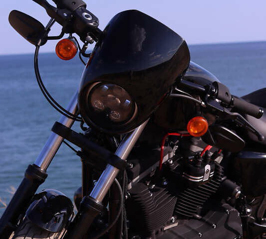 Черный Харлей-Дэвидсон 883 Iron, объемом двигателя 0.88 л и пробегом 36 тыс. км за 8500 $, фото 2 на Automoto.ua