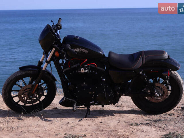 Черный Харлей-Дэвидсон 883 Iron, объемом двигателя 0.88 л и пробегом 36 тыс. км за 8500 $, фото 1 на Automoto.ua