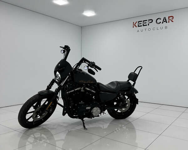 Чорний Харлей-Девідсон 883 Iron, об'ємом двигуна 0.88 л та пробігом 7 тис. км за 10700 $, фото 4 на Automoto.ua