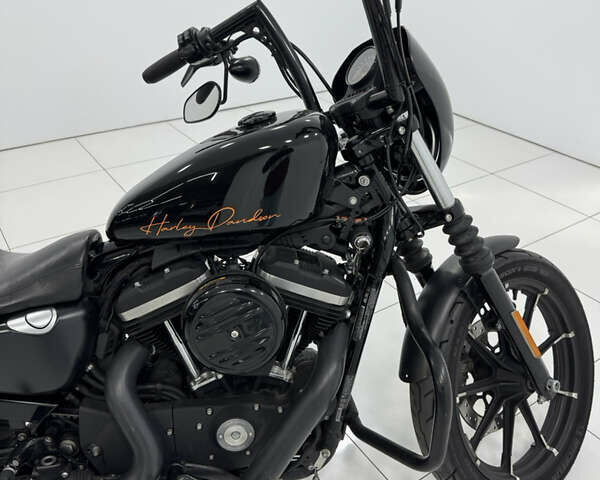 Чорний Харлей-Девідсон 883 Iron, об'ємом двигуна 0.88 л та пробігом 7 тис. км за 10700 $, фото 19 на Automoto.ua