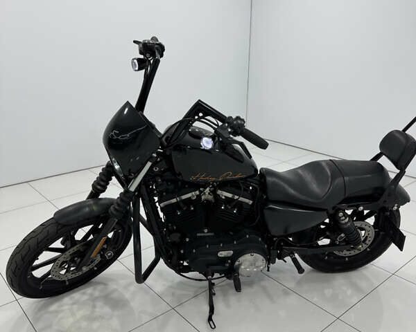 Чорний Харлей-Девідсон 883 Iron, об'ємом двигуна 0.88 л та пробігом 7 тис. км за 10700 $, фото 7 на Automoto.ua
