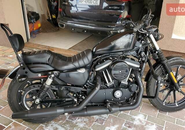 Черный Харлей-Дэвидсон 883 Iron, объемом двигателя 0.9 л и пробегом 12 тыс. км за 8500 $, фото 2 на Automoto.ua