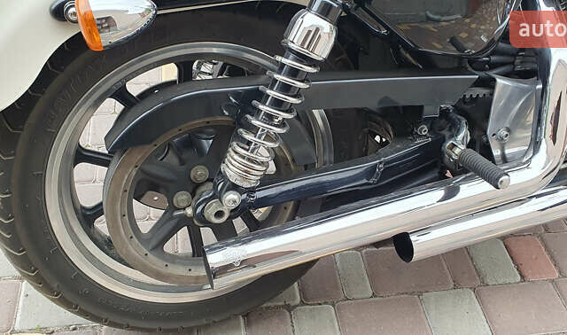 Белый Харлей-Дэвидсон 883L Sportster Low-XL, объемом двигателя 0.88 л и пробегом 36 тыс. км за 8700 $, фото 9 на Automoto.ua