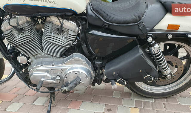 Белый Харлей-Дэвидсон 883L Sportster Low-XL, объемом двигателя 0.88 л и пробегом 36 тыс. км за 8700 $, фото 2 на Automoto.ua
