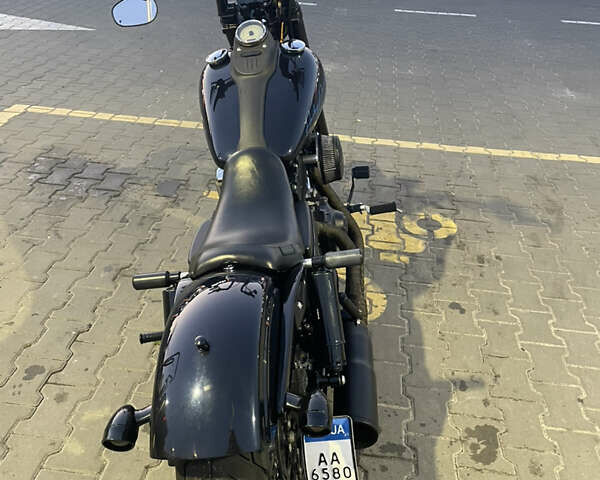 Черный Харлей-Дэвидсон Дина, объемом двигателя 1.6 л и пробегом 33 тыс. км за 9800 $, фото 9 на Automoto.ua