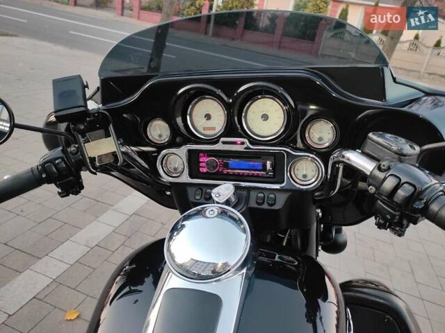 Чорний Харлей-Девідсон ФЛХКС, об'ємом двигуна 1.7 л та пробігом 75 тис. км за 15300 $, фото 4 на Automoto.ua