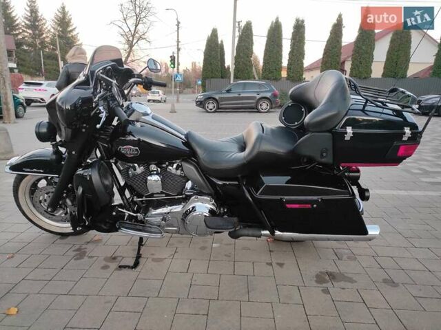 Чорний Харлей-Девідсон ФЛХКС, об'ємом двигуна 1.7 л та пробігом 75 тис. км за 15300 $, фото 1 на Automoto.ua