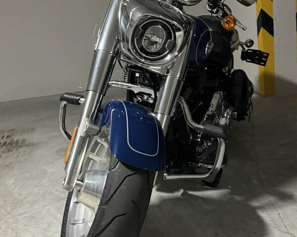 Синий Харлей-Дэвидсон Фэт Бой, объемом двигателя 1.9 л и пробегом 1 тыс. км за 24000 $, фото 15 на Automoto.ua