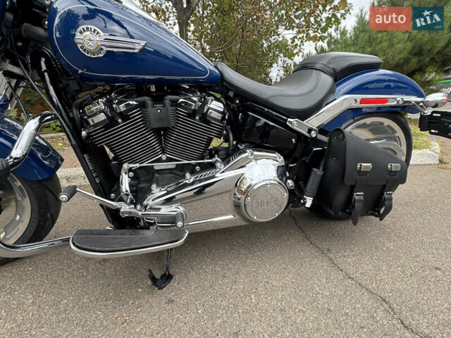 Синий Харлей-Дэвидсон Фэт Бой, объемом двигателя 1.9 л и пробегом 1 тыс. км за 24000 $, фото 9 на Automoto.ua