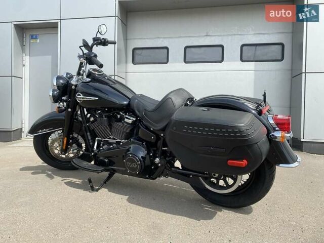 Черный Харлей-Дэвидсон Хэритаж Софтэил, объемом двигателя 1.9 л и пробегом 1 тыс. км за 17300 $, фото 6 на Automoto.ua