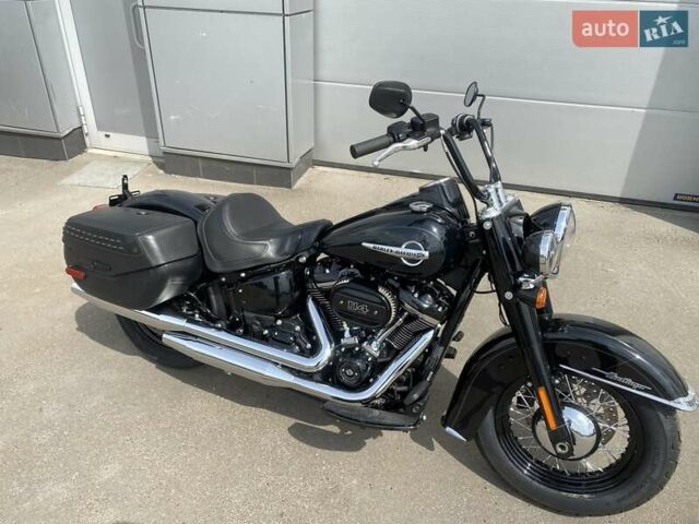Черный Харлей-Дэвидсон Хэритаж Софтэил, объемом двигателя 1.9 л и пробегом 1 тыс. км за 17300 $, фото 2 на Automoto.ua