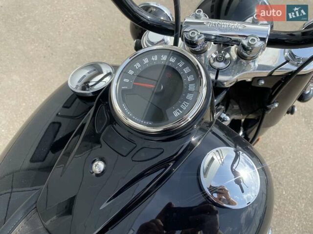 Черный Харлей-Дэвидсон Хэритаж Софтэил, объемом двигателя 1.9 л и пробегом 1 тыс. км за 17300 $, фото 4 на Automoto.ua