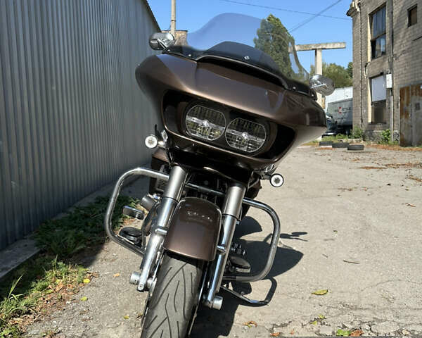 Коричневый Харлей-Дэвидсон Роад Глайд, объемом двигателя 1.7 л и пробегом 40 тыс. км за 15000 $, фото 5 на Automoto.ua