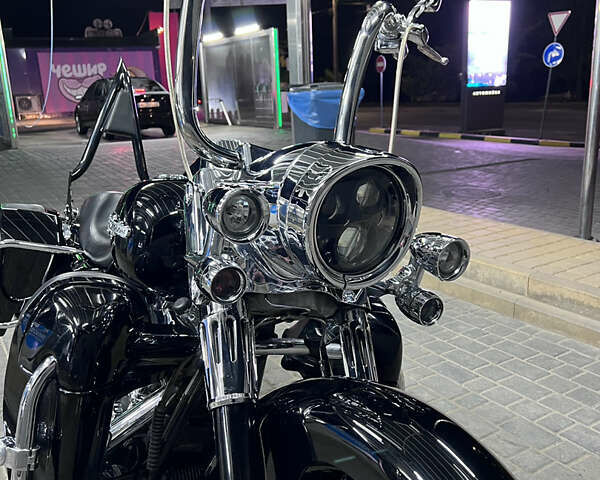 Черный Харлей-Дэвидсон Роад Кинг, объемом двигателя 1.6 л и пробегом 53 тыс. км за 15000 $, фото 1 на Automoto.ua